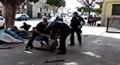 Une vidéo montre des policiers tuant un sans-abri à Los Angeles
