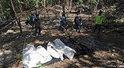 Thaïlande: 26 corps exhumés d’une fosse commune de clandestins
