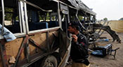 Pakistan: attaque contre un autocar à Karachi, au moins 41 martyrs
