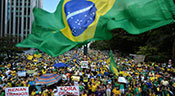 Brésil: 900.000 à deux millions de manifestants exigent le départ de la présidente Rousseff
