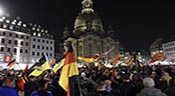 Allemagne: des milliers de personnes manifestent contre les migrants
