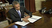 USA: Obama met son veto au budget de la Défense, «fixé sur des programmes inutiles»