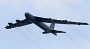 Des B-52 américains «avertis» par radio en mer de Chine méridionale

