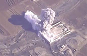 Syrie: L’aviation russe détruit un grand dépôt de munitions 