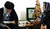 Iran : L’imam Khamenei rend visite à des familles chrétiennes pour Noël