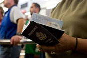 L’UE pourrait imposer des visas aux Américains et aux Canadiens
