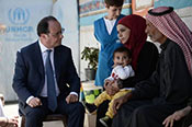 Au Liban, Hollande promet une aide militaire et 100 millions d’euros pour les réfugiés syriens
