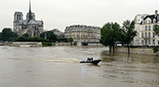 Inondations en France: la Seine en crue, les musées du Louvre et d’Orsay fermés


