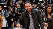 Législatives en Espagne: le Parti populaire en tête, mais sans majorité absolue 

