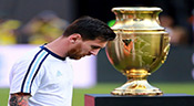 Foot: Messi met un terme à sa carrière en sélection
