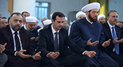 Assad effectue la prière de la fête d’al-Fitr à la mosquée al-Safa à Homs

