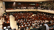 La Knesset adopte une loi controversée sur l’éviction de députés

