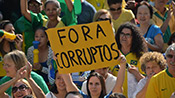 Brésil: manifestations pour et contre Rousseff à cinq jours des JO

