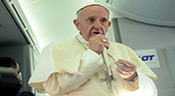 Le pape François refuse d’associer Islam et violences
