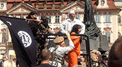 «Daech» à Prague ? Un faux défilé sème la panique

