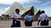 Un adolescent arrêté devant l’opéra de Sydney pour avoir proféré des menaces extrémistes
