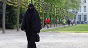 Suisse: les députés approuvent l’interdiction de la burqa

