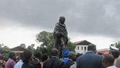 Gandhi raciste ? Le Ghana va «relocaliser» une statue du leader indien
