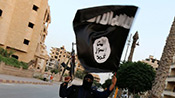 Indonésie: un homme brandissant un drapeau de «Daech» attaque la police
