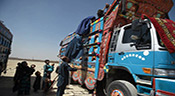 Plus de 380.000 réfugiés afghans de retour du Pakistan en 2016
