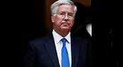 Michael Fallon confirme l’utilisation de bombes britanniques par l’Arabie saoudite au Yémen

