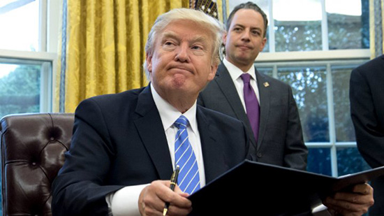 Donald Trump prend déjà sa première mesure anti-avortement