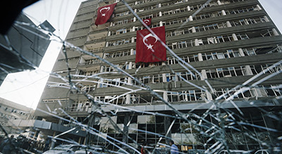 Plus de 113.000 personnes arrêtées depuis le putsch avorté en Turquie
