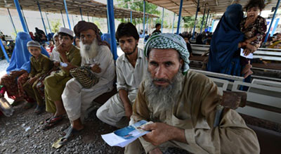 Le Pakistan reprend le rapatriement controversé de réfugiés afghans


