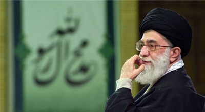 Sayed Khamenei: Les jeunes occidentaux capables d’empêcher les déviations ayant conduit l’Occident à sa situation actuelle