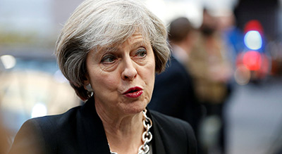 Theresa May veut qualifier de «migrants» les étudiants étrangers
