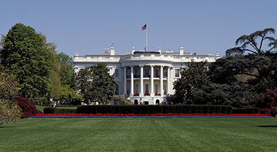 Intrus à la Maison-Blanche: deux officiers du Secret Service limogés
