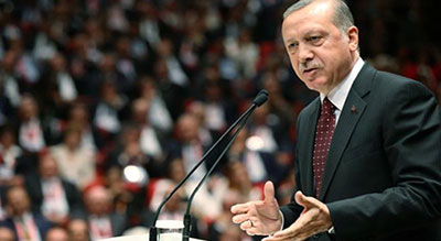 Turquie: la veille du référendum, Erdogan tente de convaincre le plus grand nombre d’électeurs

