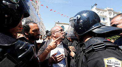 Tunisie: journée de colère des étudiants après des «violences policières»

