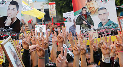 Journée des prisonniers: 1000 détenus palestiniens en grève de la faim

