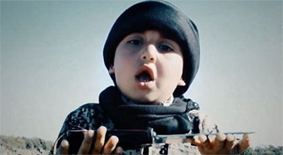 «Daech» met en scène un assistant-bourreau âgé de six ans dans une vidéo insoutenable

