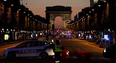 Présidentielle 2017: la campagne au ralenti au lendemain de l’attentat

