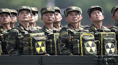 Pyongyang célèbre l’anniversaire de l’armée par un exercice militaire

