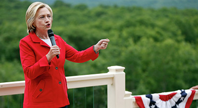 Clinton impute sa défaite au FBI et au «WikiLeaks russe», Trump réplique
