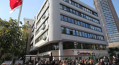 Turquie: arrestation du rédacteur en chef de l’édition en ligne de Cumhuriyet


