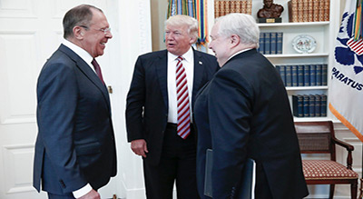 Trump a-t-il révélé des informations classifiées à Lavrov?