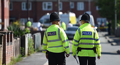 GB: niveau d’alerte terroriste renforcé, l’auteur de l’attentat de Manchester identifié
