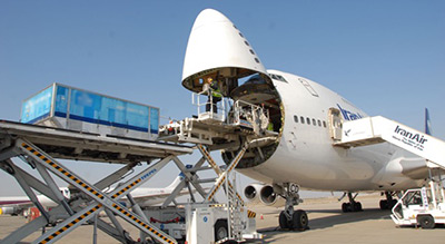 Embargo du Qatar: l’Iran envoie cinq avions de produits alimentaires
