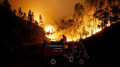 Incendie meurtrier au Portugal: le feu n’est toujours pas maîtrisé, le pays en deuil national
