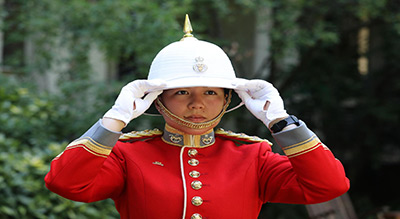GB: pour la première fois, une femme dirige la garde de la reine
