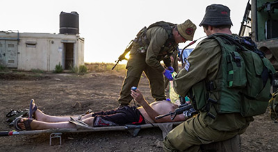 «Israël» révèle la portée de son aide aux groupes armés en Syrie
