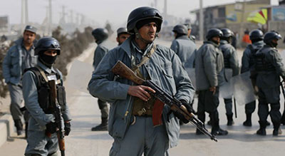 Seize policiers afghans perdent la vie dans un bombardement américain

