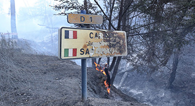 Le sud de la France en proie à des incendies attisés par le vent
