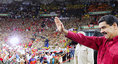 Après sa majorité absolue à l’Assemblée constituante, Maduro se moque des sanctions US
