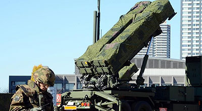 Le Japon prêt à intercepter les missiles nord-coréens volant vers Guam

