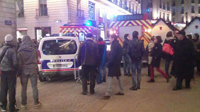 #Espagne: Une camionnette aurait foncé dans la foule dans le centre-ville #Barcelone
